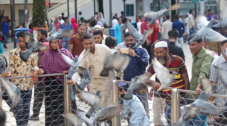 Tourists in Sylhet